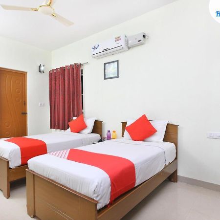 Sasti Hotel Palani Екстер'єр фото