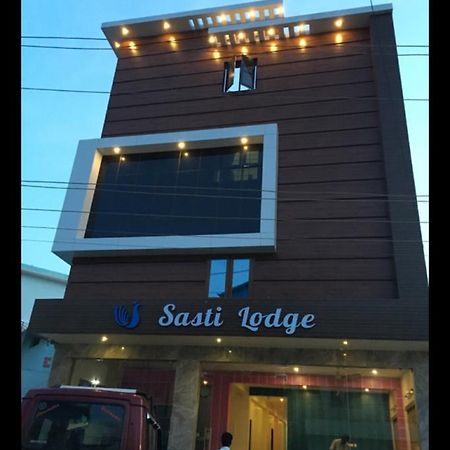 Sasti Hotel Palani Екстер'єр фото
