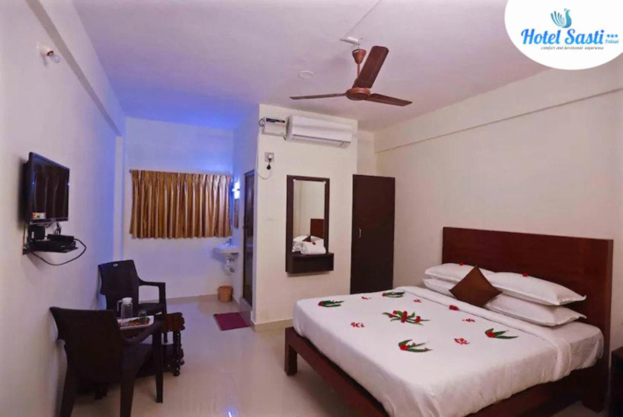 Sasti Hotel Palani Екстер'єр фото