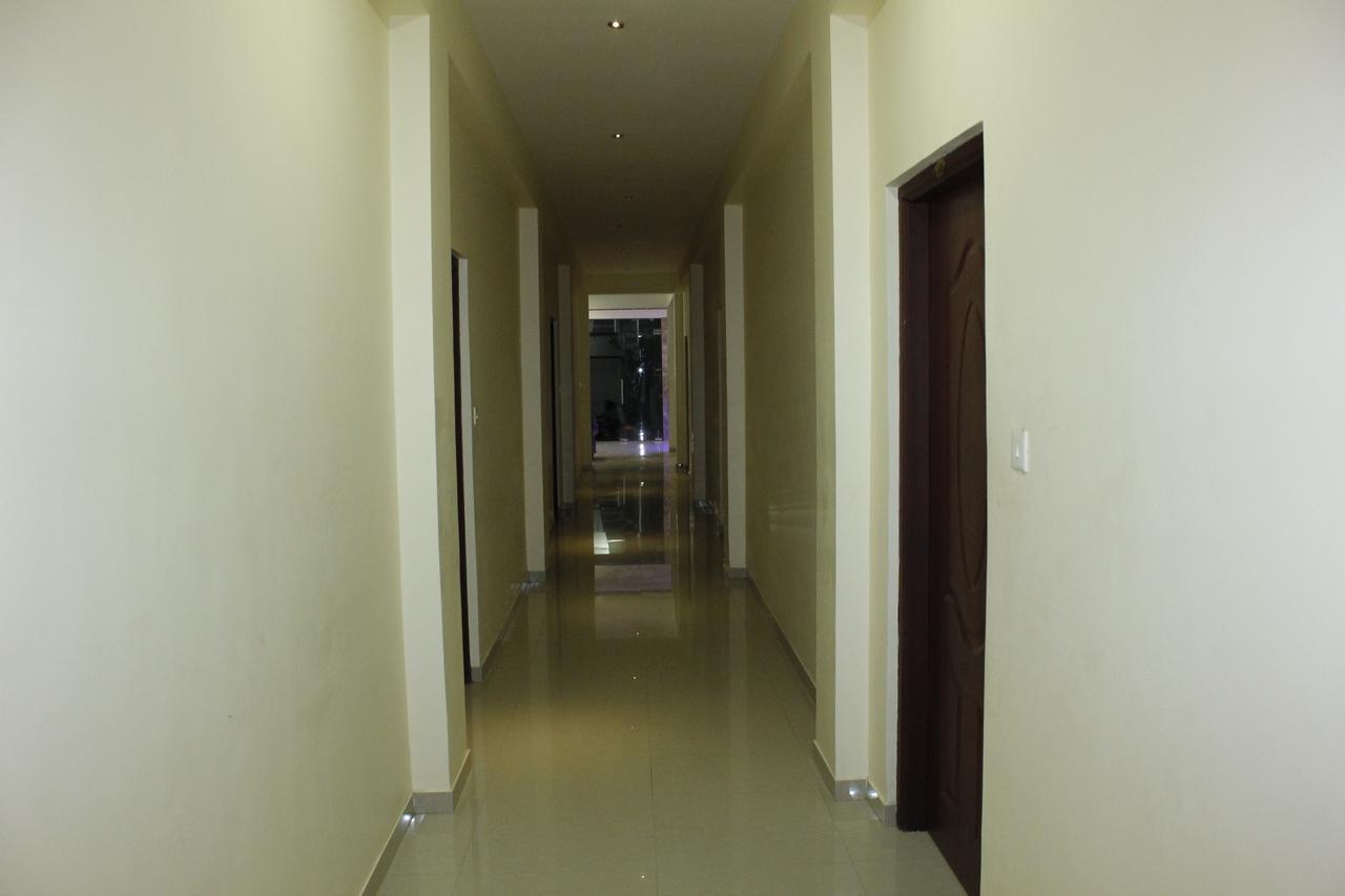 Sasti Hotel Palani Екстер'єр фото